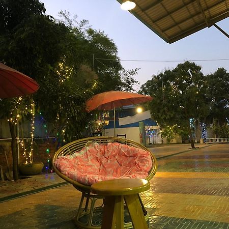 Por Chey Guesthouse Battambang Exterior foto
