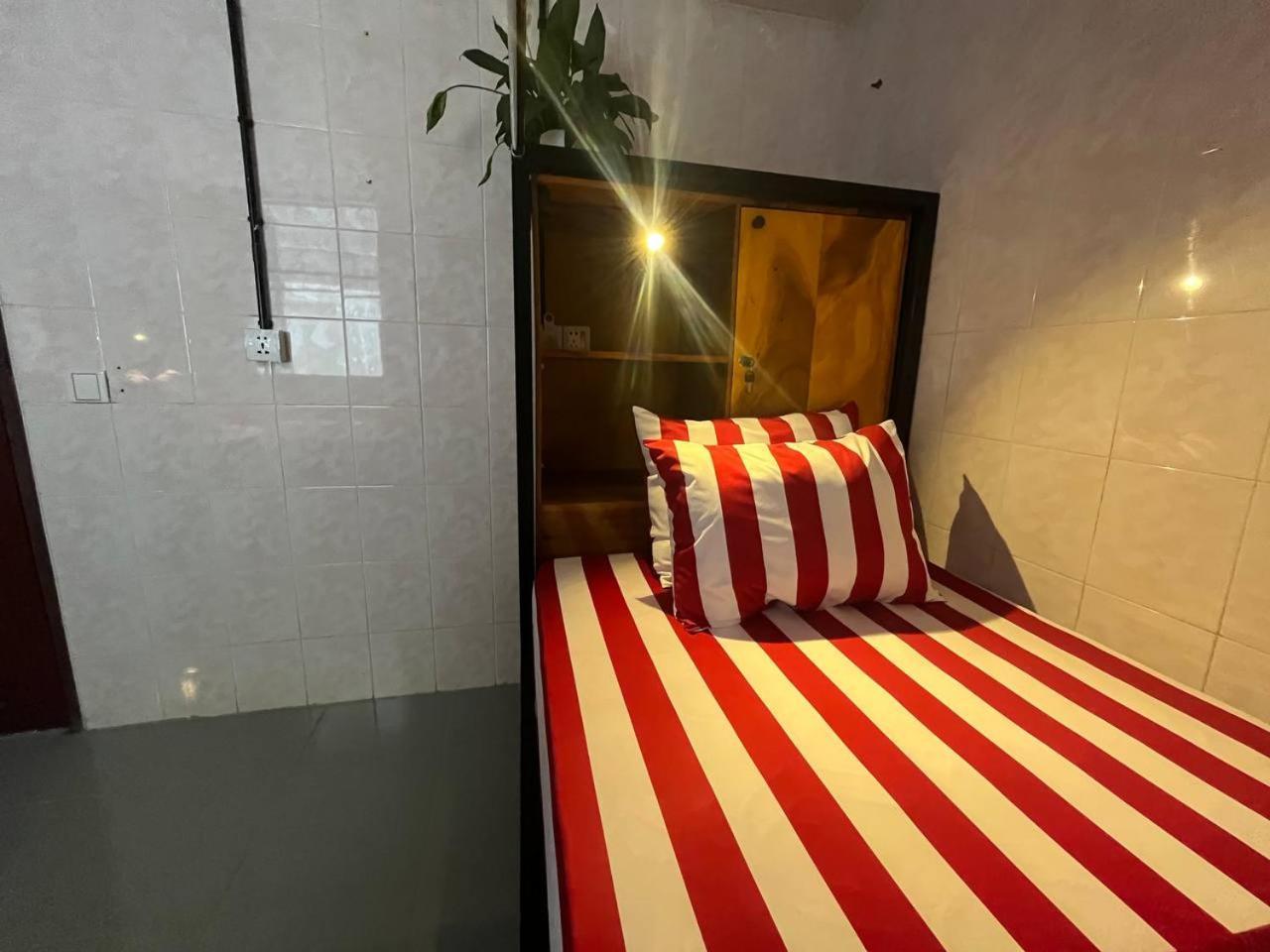 Por Chey Guesthouse Battambang Exterior foto